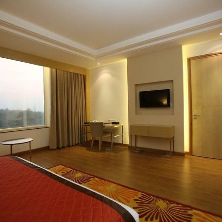 Country Inn & Suites By Radisson, Meerut Exterior photo