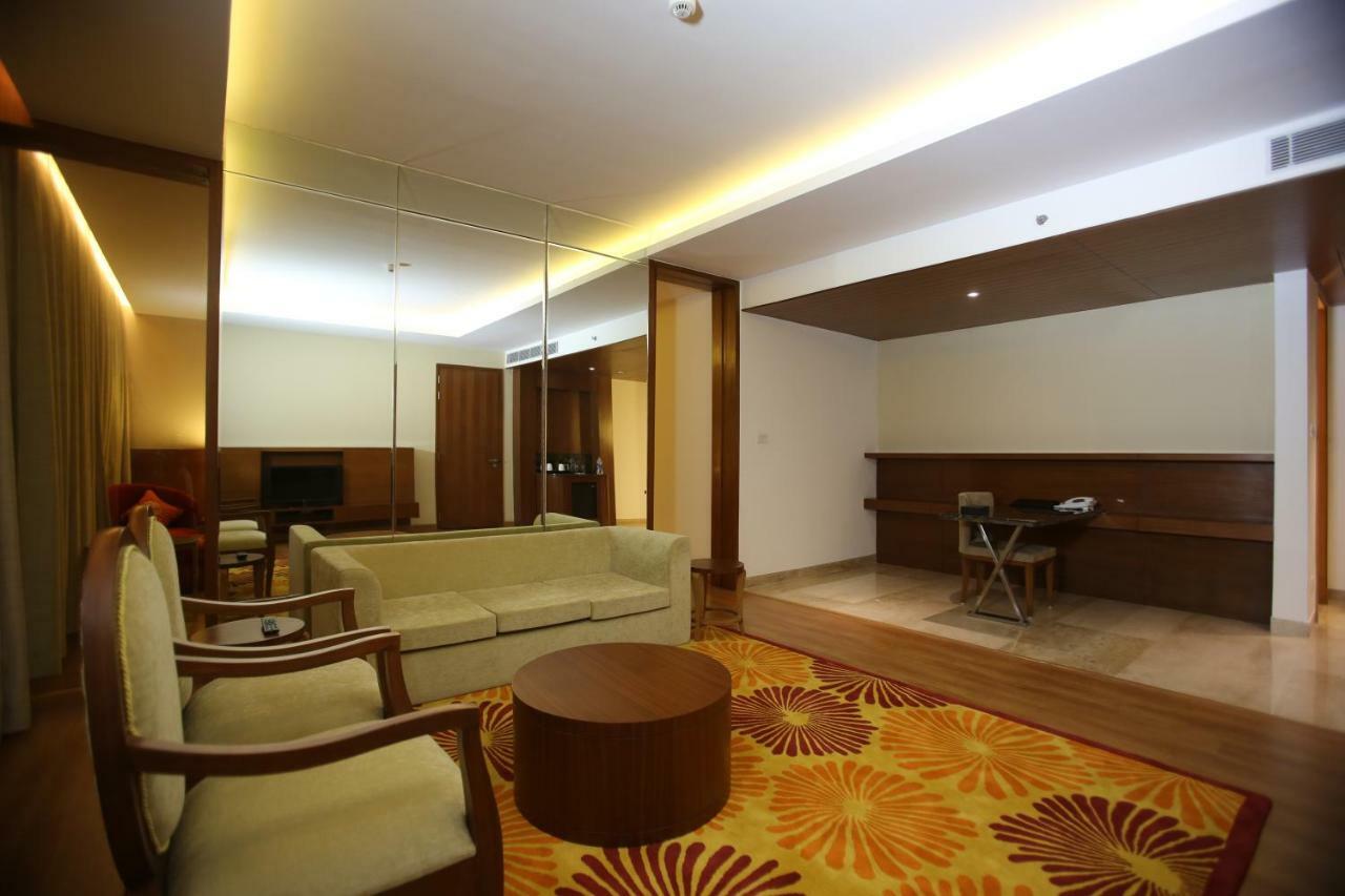 Country Inn & Suites By Radisson, Meerut Exterior photo